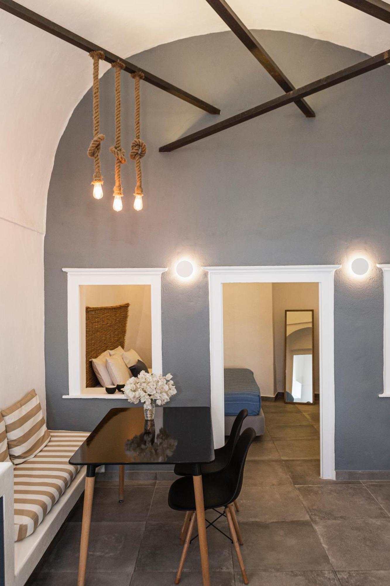 Villa Luxl Тира Экстерьер фото