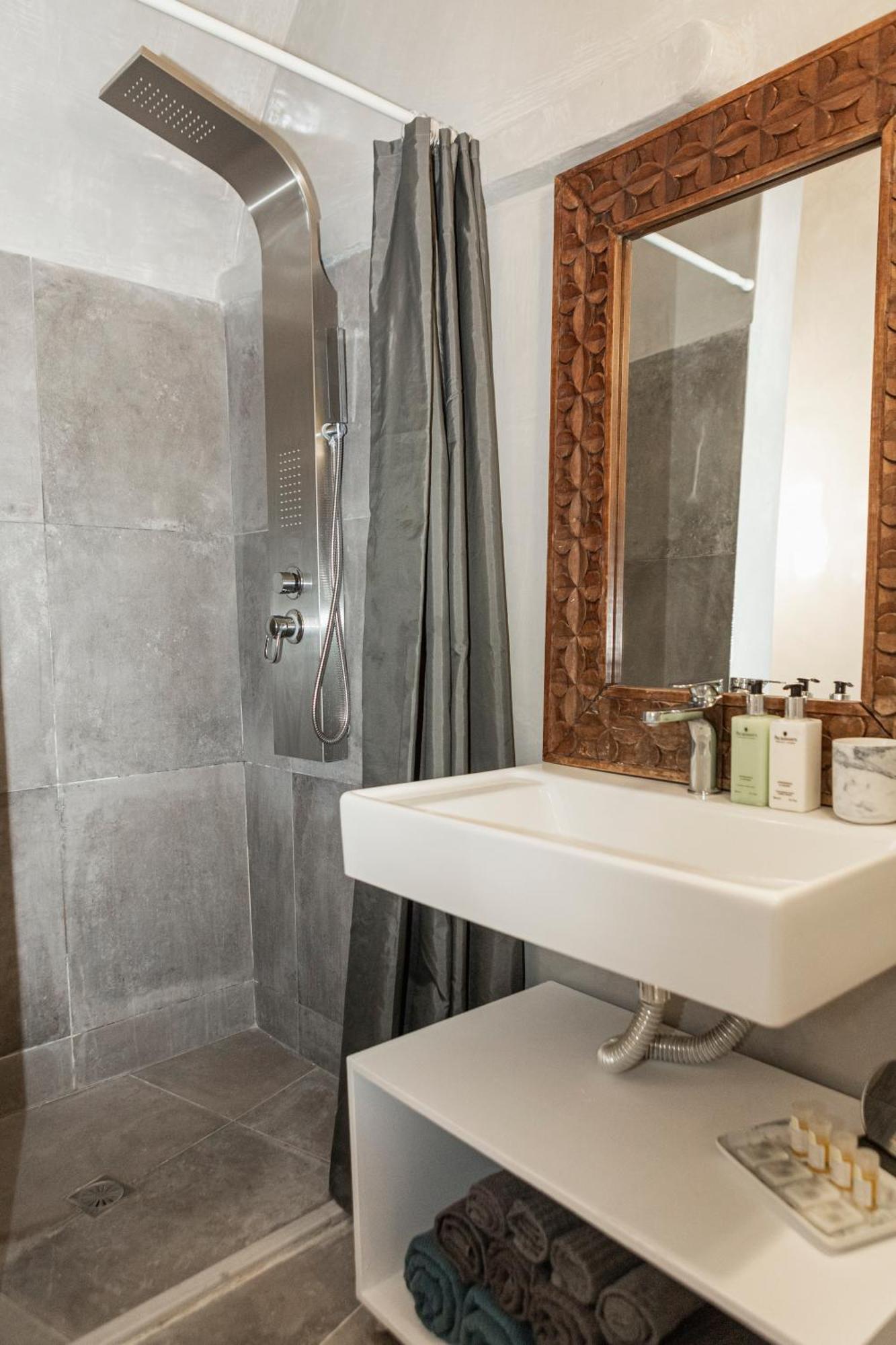 Villa Luxl Тира Экстерьер фото