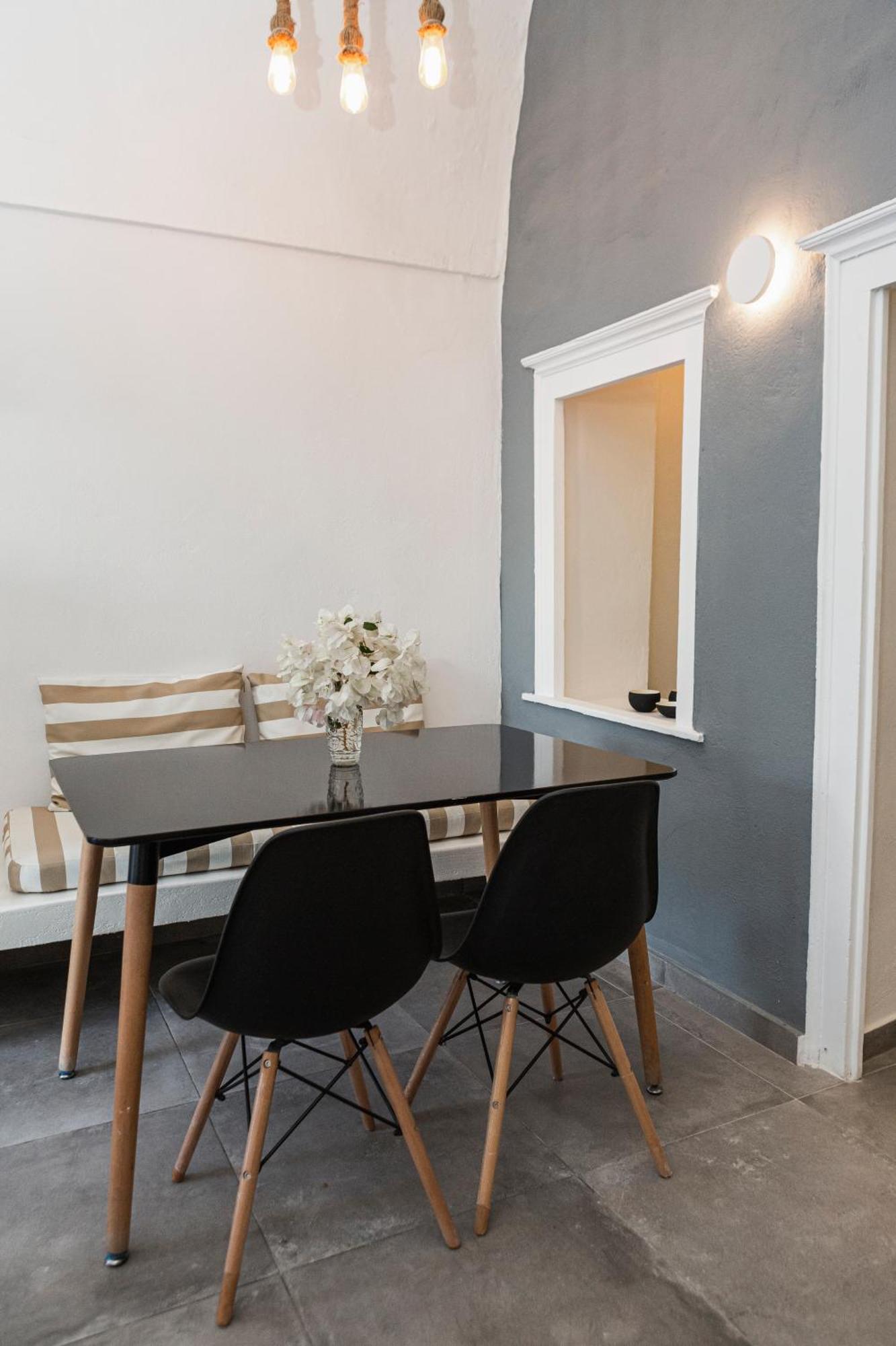 Villa Luxl Тира Экстерьер фото